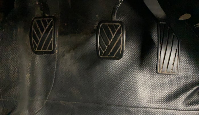 2016 Maruti S Cross ZETA 1.3, Diesel, Manual, 1,11,047 km, Pedals