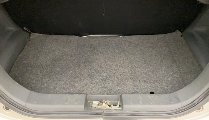 2017 Maruti Alto 800 VXI, Petrol, Manual, 15,804 km, Boot Inside