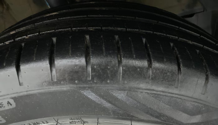 2019 Maruti Baleno ZETA 1.2 K12, Petrol, Manual, 22,780 km, Right Front Tyre Tread