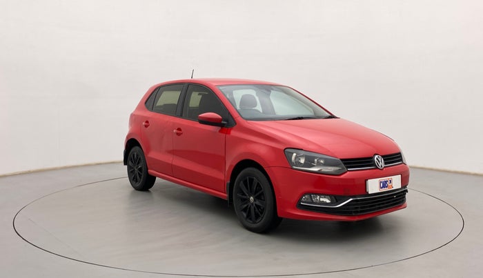 2017 Volkswagen Polo HIGHLINE1.5L, Diesel, Manual, 1,18,568 km, Right Front Diagonal