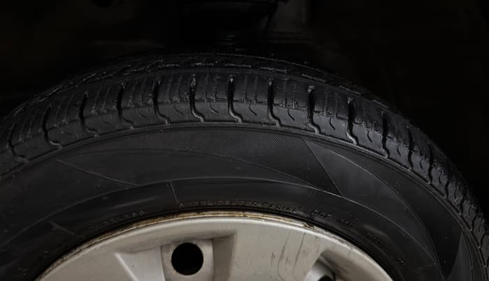 2014 Maruti Wagon R 1.0 LXI CNG, CNG, Manual, 58,380 km, Left Front Tyre Tread