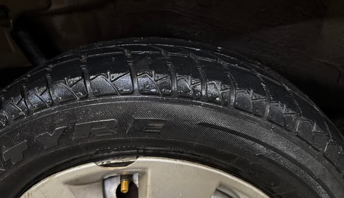 2014 Maruti Wagon R 1.0 LXI CNG, CNG, Manual, 58,380 km, Right Rear Tyre Tread