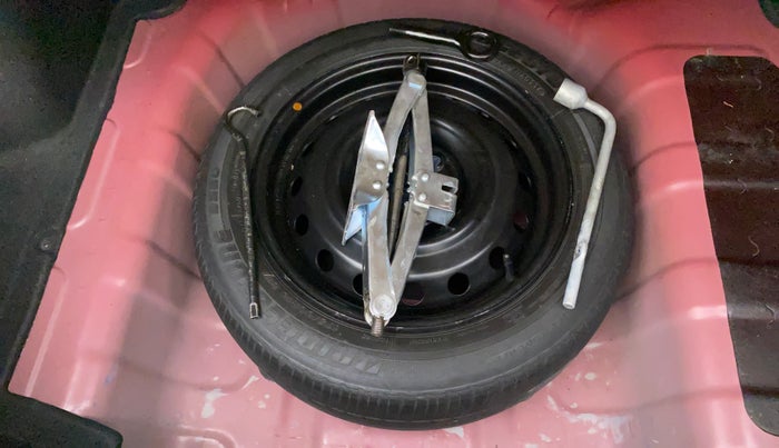 2014 Hyundai Xcent SX AT 1.2 (O), Petrol, Automatic, 99,948 km, Spare Tyre