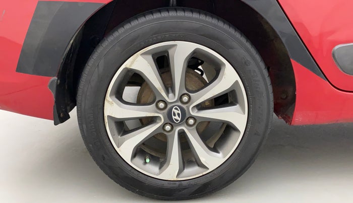 2014 Hyundai Xcent SX AT 1.2 (O), Petrol, Automatic, 99,948 km, Right Rear Wheel