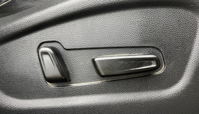 2019 Hyundai Creta SX (O) EXECUTIVE 1.6 PETROL, Petrol, Manual, 82,989 km, Driver Side Adjustment Panel