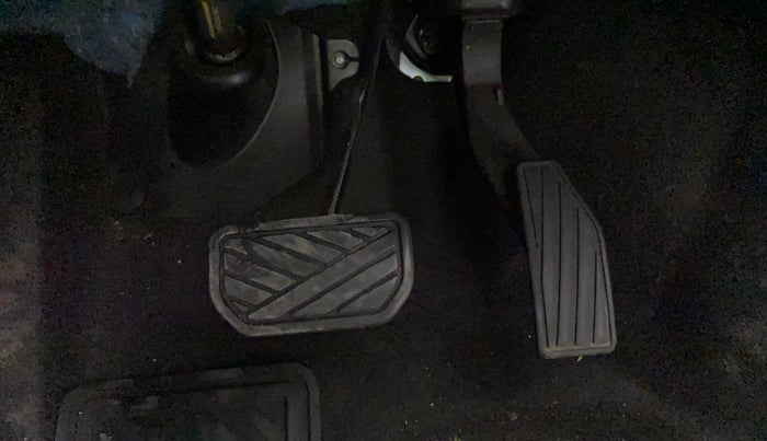2019 Maruti IGNIS ALPHA 1.2 AMT, Petrol, Automatic, 19,259 km, Pedals