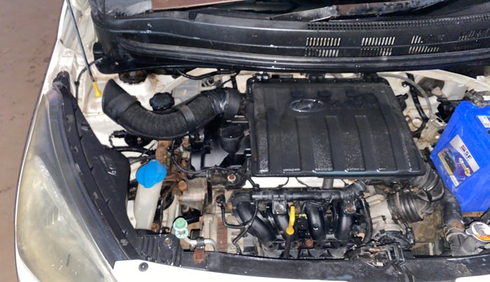 2014 Hyundai Xcent S 1.2, Petrol, Manual, 98,800 km, Engine View - Right