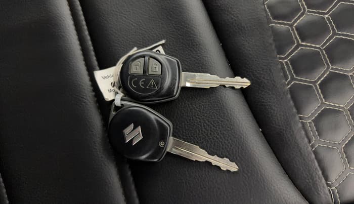 2021 Maruti Vitara Brezza LXI, Petrol, Manual, 28,727 km, Key Close Up