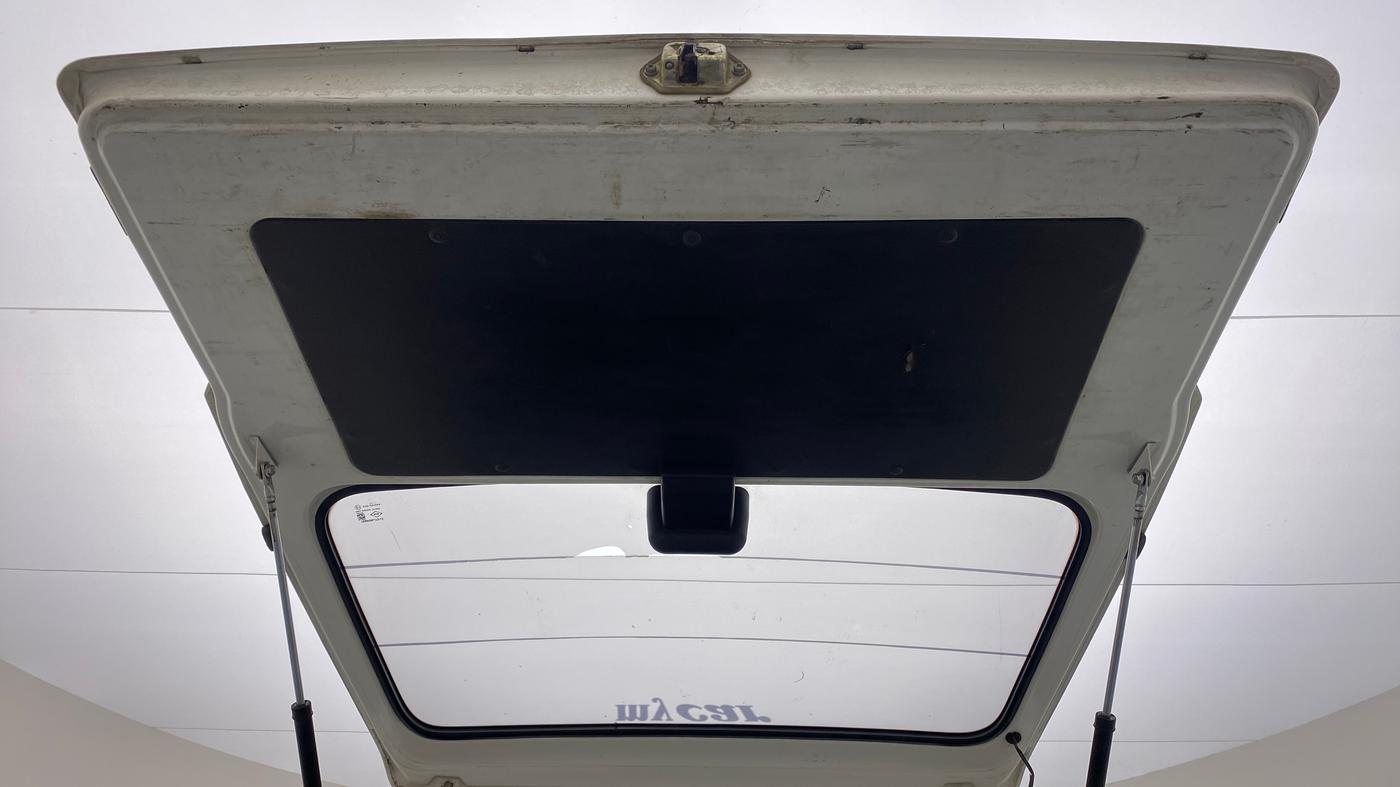 2011 Maruti OMNI E 8 STR, Petrol, Manual, 65,899 km, Boot Door Open