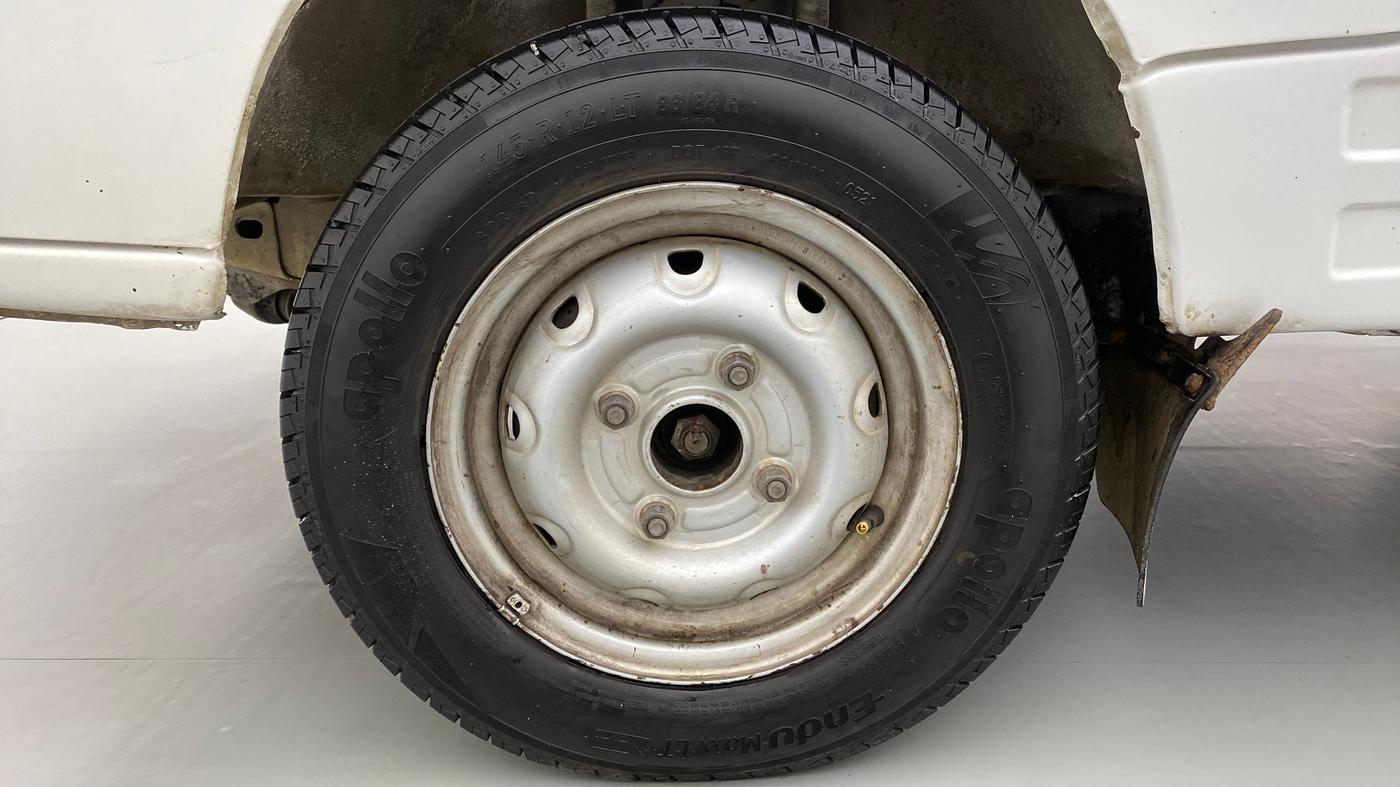 2011 Maruti OMNI E 8 STR, Petrol, Manual, 65,899 km, Left Front Wheel