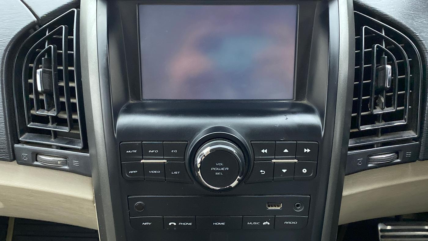 2017 Mahindra XUV500 W10 AT, Diesel, Automatic, 79,656 km, Infotainment System
