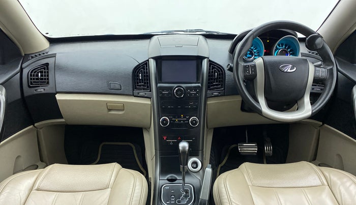 2017 Mahindra XUV500 W10 AT, Diesel, Automatic, 79,656 km, Dashboard