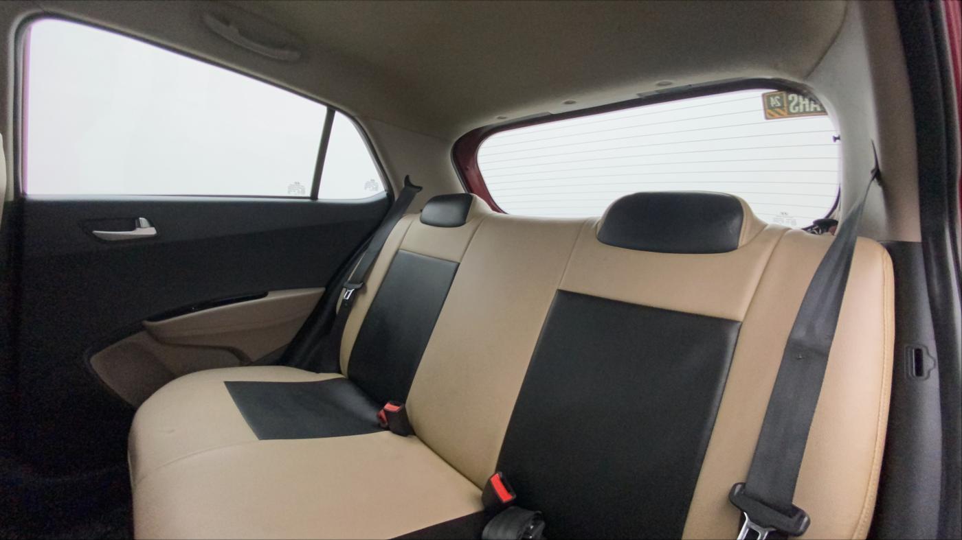 2016 Hyundai Grand i10 SPORTZ 1.2 KAPPA VTVT, Petrol, Manual, 69,302 km, Right Side Rear Door Cabin
