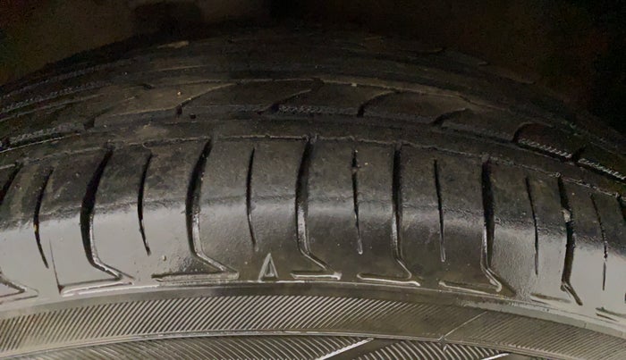 2018 Maruti Celerio VXI CNG, CNG, Manual, 98,623 km, Right Rear Tyre Tread