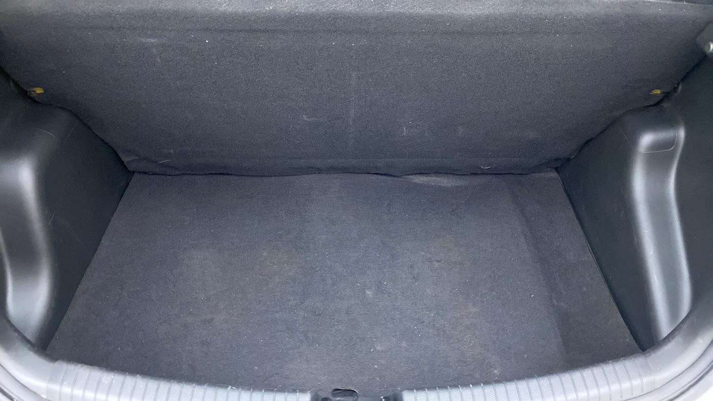 2018 Hyundai Grand i10 SPORTZ 1.2 KAPPA VTVT, Petrol, Manual, 69,483 km, Boot Inside