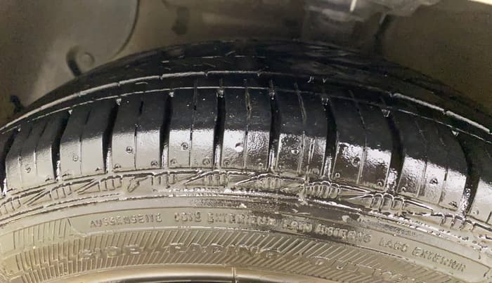 2016 Hyundai Xcent S AT 1.2, Petrol, Automatic, 92,267 km, Left Front Tyre Tread
