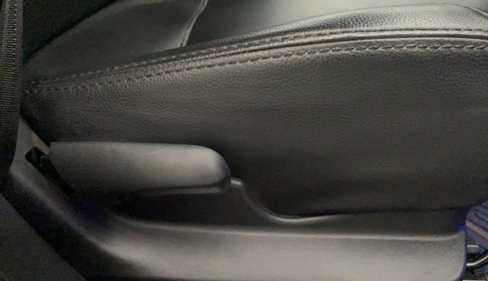 2019 Maruti S Cross DELTA 1.3, Diesel, Manual, 50,951 km, Driver Side Adjustment Panel