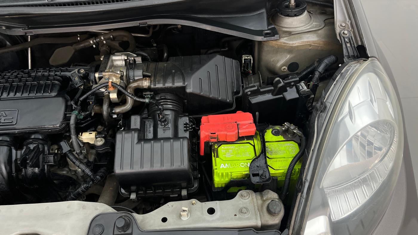 2016 Honda Amaze 1.2L I-VTEC VX AT, Petrol, Automatic, 1,34,808 km, Engine View - Left