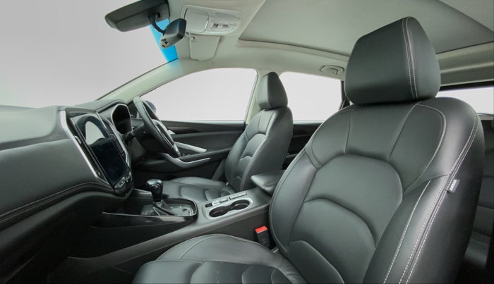 2019 MG HECTOR SHARP DCT PETROL, Petrol, Automatic, 41,877 km, Right Side Front Door Cabin