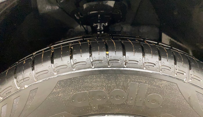 2020 Hyundai GRAND I10 NIOS SPORTZ AMT 1.2 KAPPA VTVT, Petrol, Automatic, 28,213 km, Right Front Tyre Tread