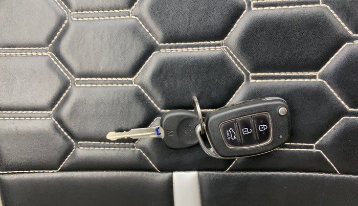 2020 Hyundai GRAND I10 NIOS SPORTZ AMT 1.2 KAPPA VTVT, Petrol, Automatic, 28,213 km, Key Close Up