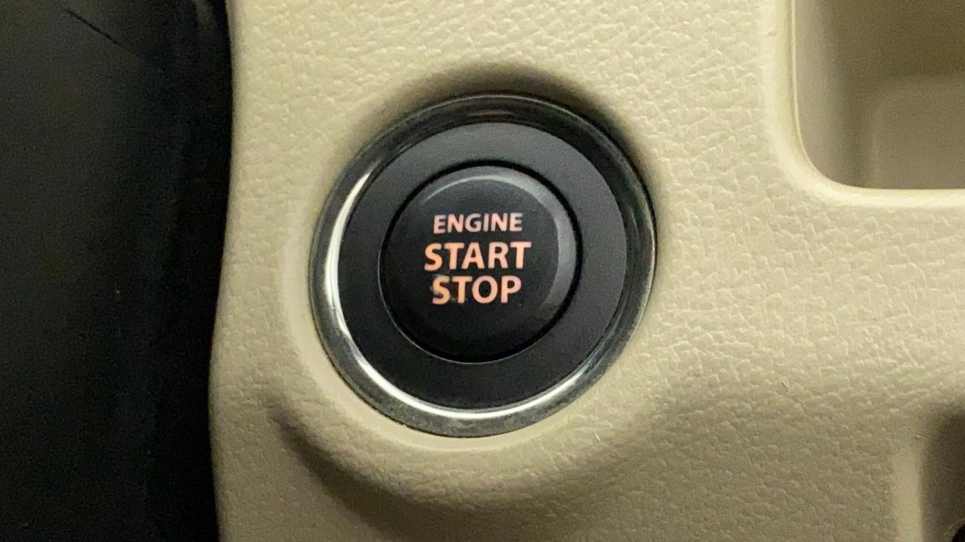 2015 Maruti Ciaz ZXI, CNG, Manual, 49,657 km, Keyless Start/ Stop Button