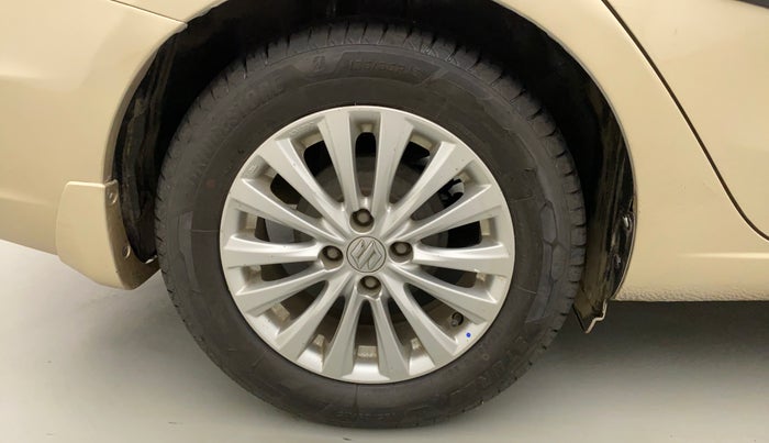 2015 Maruti Ciaz ZXI, CNG, Manual, 49,657 km, Right Rear Wheel