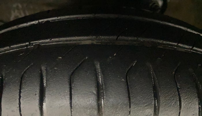 2012 Maruti A Star VXI (ABS) AT, Petrol, Automatic, 60,822 km, Left Front Tyre Tread