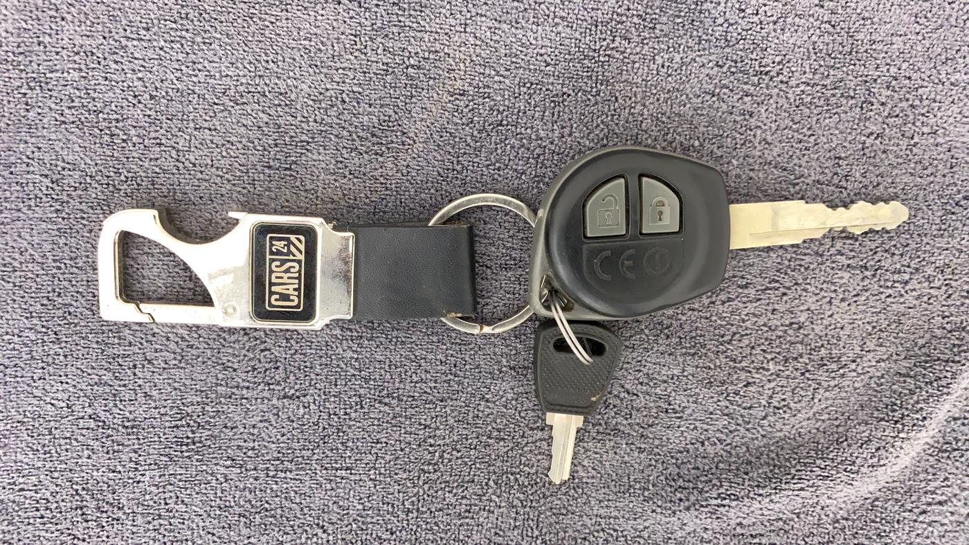 2020 Maruti Dzire VXI, Petrol, Manual, 62,415 km, Key Close Up
