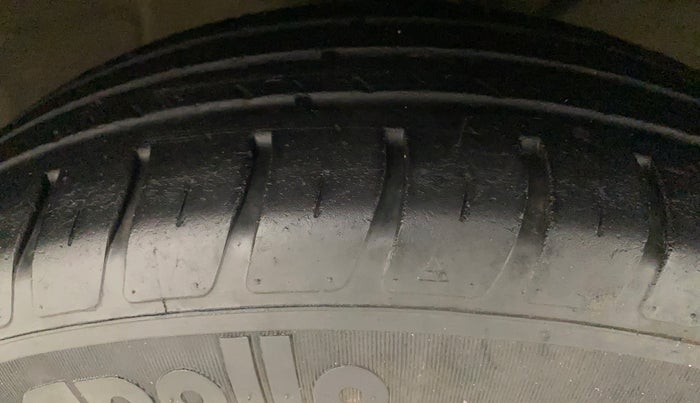 2020 Maruti Dzire VXI, Petrol, Manual, 62,415 km, Right Front Tyre Tread
