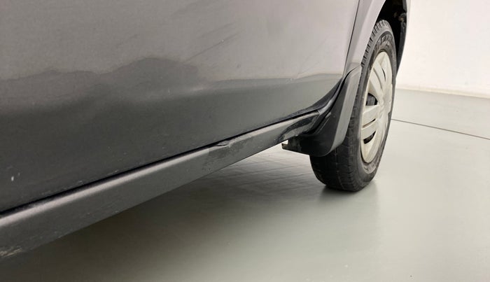 2017 Maruti Alto 800 VXI, Petrol, Manual, 37,743 km, Right running board - Slightly dented