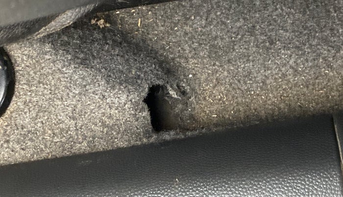 2017 Maruti Alto 800 VXI, Petrol, Manual, 37,743 km, Flooring - Carpet is minor damage