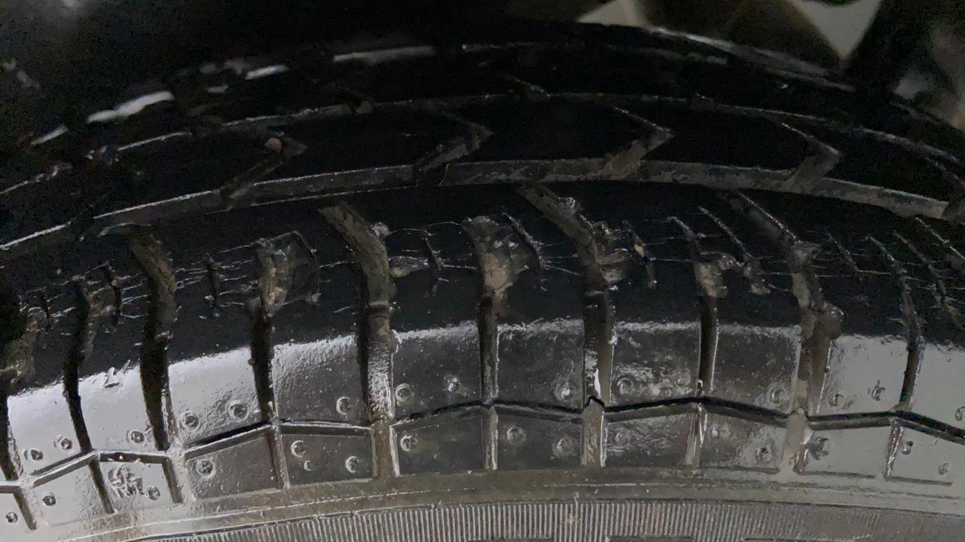 2013 Maruti Swift Dzire VXI, Petrol, Manual, 43,009 km, Left Rear Tyre Tread