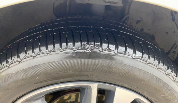 2019 Tata Tiago XZ PLUS PETROL, Petrol, Manual, 73,510 km, Right Front Tyre Tread