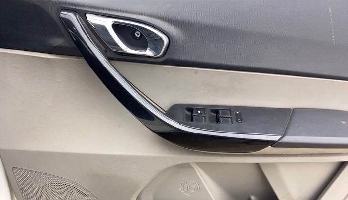 2019 Tata Tiago XZ PLUS PETROL, Petrol, Manual, 73,510 km, Driver Side Door Panels Control