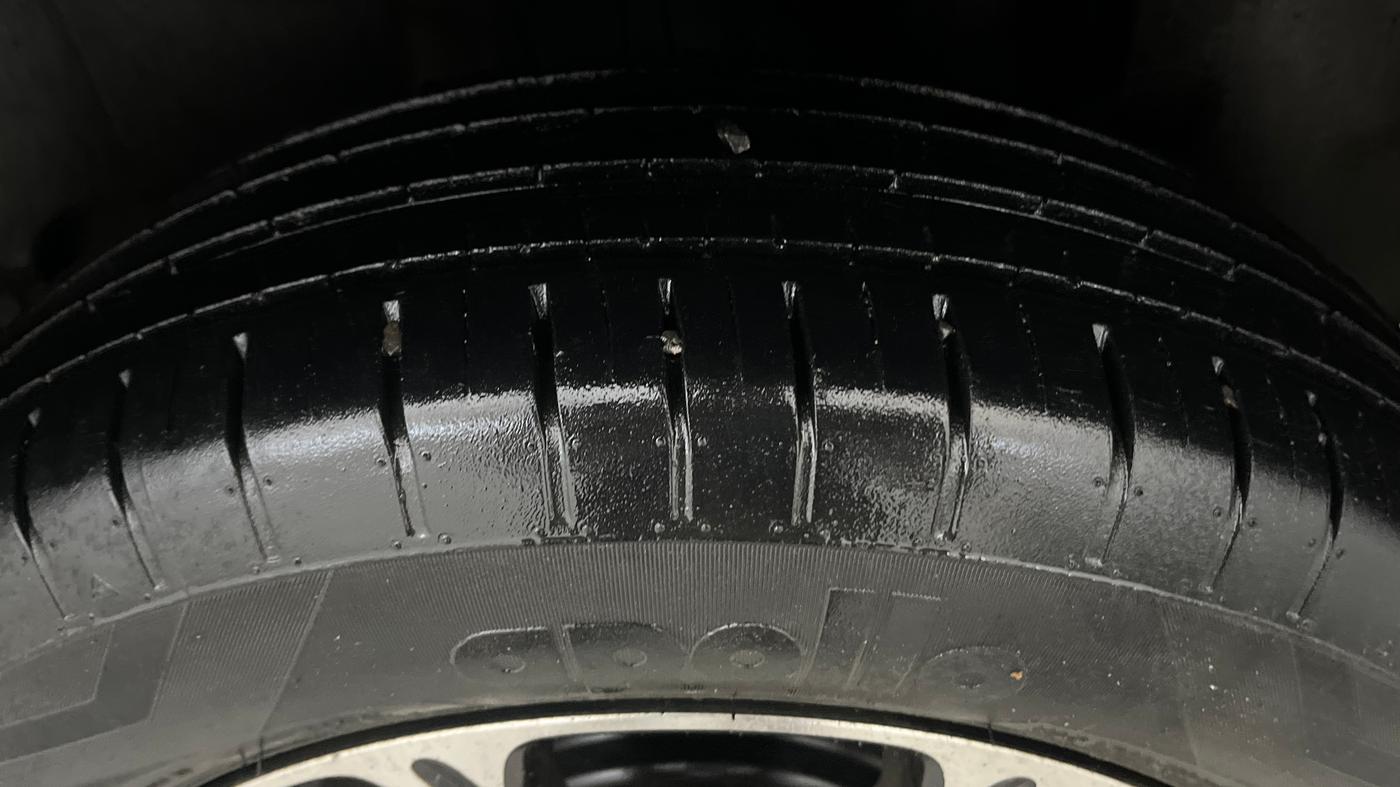 2019 Maruti Swift ZXI PLUS AMT, Petrol, Automatic, 19,514 km, Left Rear Tyre Tread