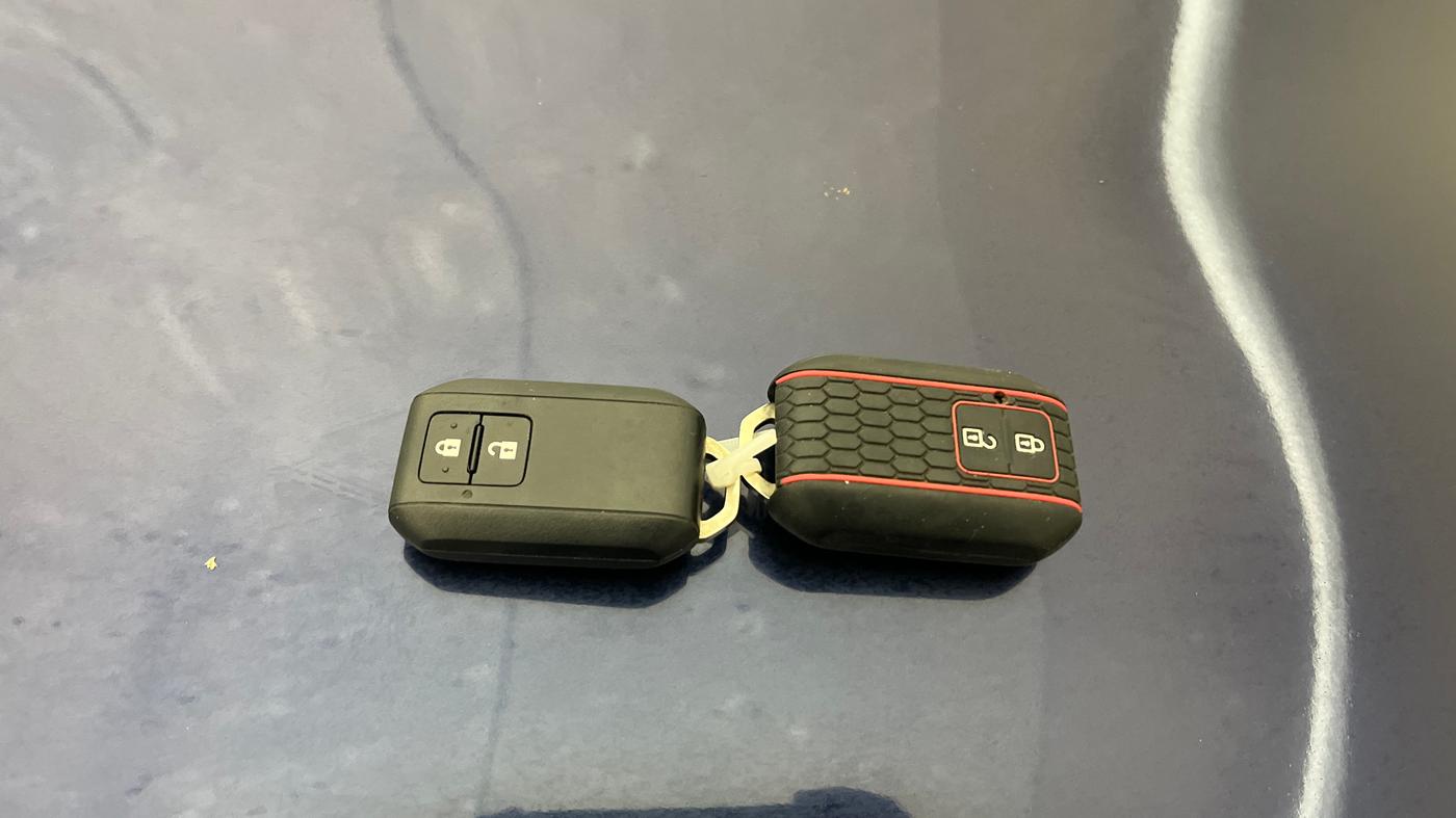 2019 Maruti Swift ZXI PLUS AMT, Petrol, Automatic, 19,514 km, Key Close Up