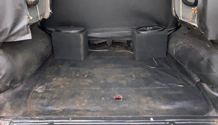 2018 Mahindra Scorpio S5, Diesel, Manual, 95,181 km, Boot Inside