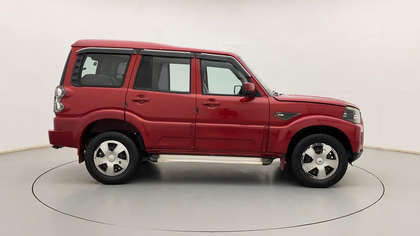 2018 Mahindra Scorpio S5, Diesel, Manual, 95,181 km, Right Side View