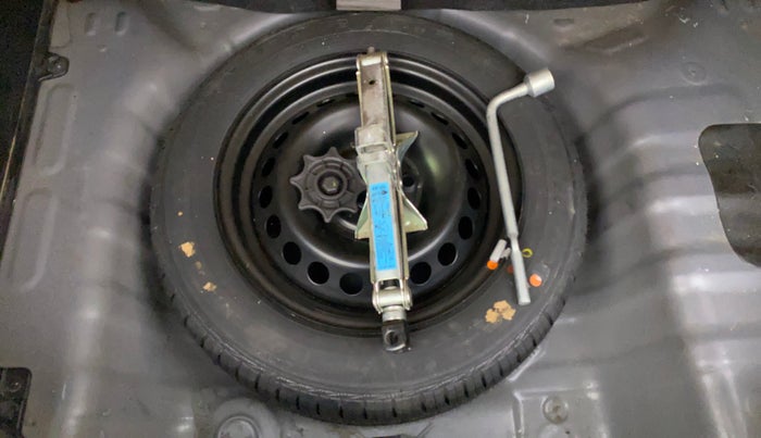 2018 Hyundai Grand i10 MAGNA 1.2 KAPPA VTVT, Petrol, Manual, 14,698 km, Dicky (Boot door) - Tool missing