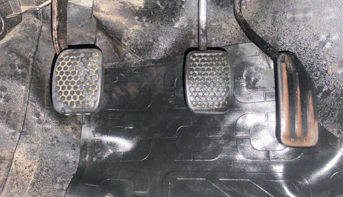 2014 Maruti Alto 800 LXI, Petrol, Manual, 37,386 km, Pedals