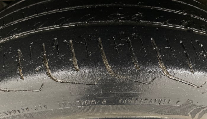 2023 Maruti FRONX ALPHA 1.0L TURBO 6 AT DUAL TONE, Petrol, Automatic, 33,999 km, Left Front Tyre Tread