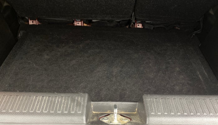 2023 Maruti FRONX ALPHA 1.0L TURBO 6 AT DUAL TONE, Petrol, Automatic, 33,999 km, Boot Inside