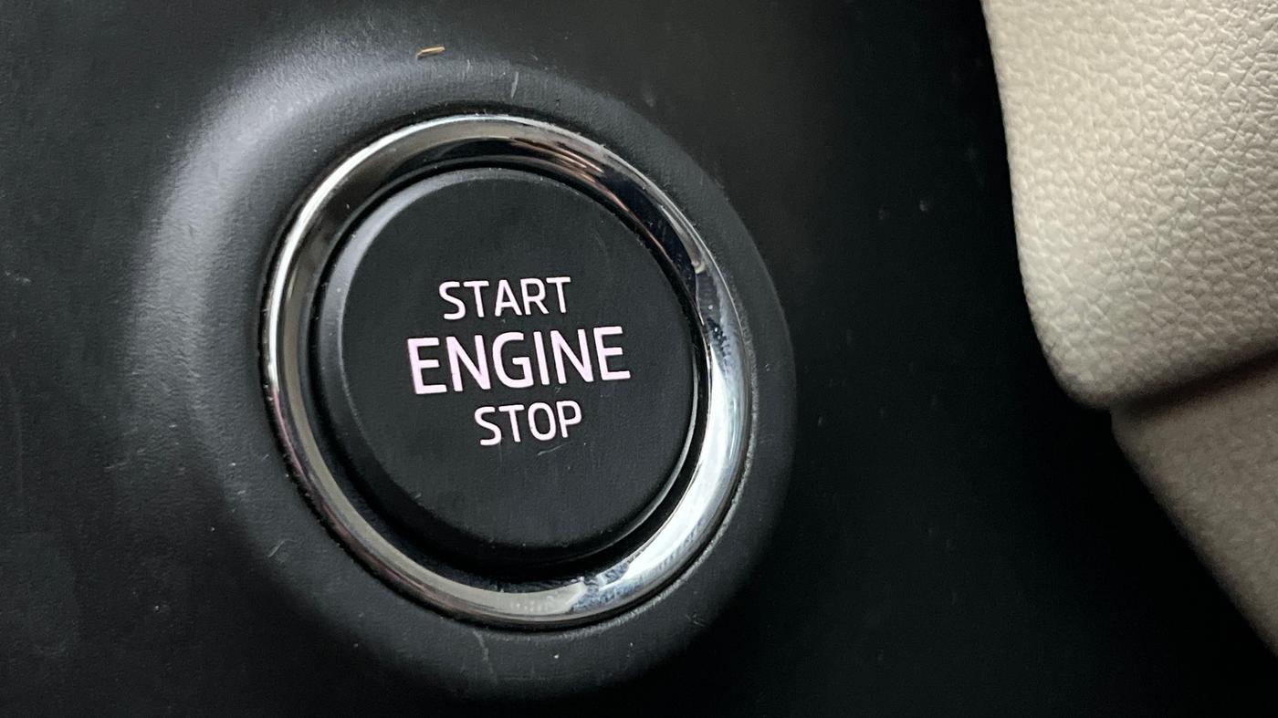 2023 Skoda SLAVIA STYLE 1.5L TSI DSG, Petrol, Automatic, 86,028 km, Keyless Start/ Stop Button