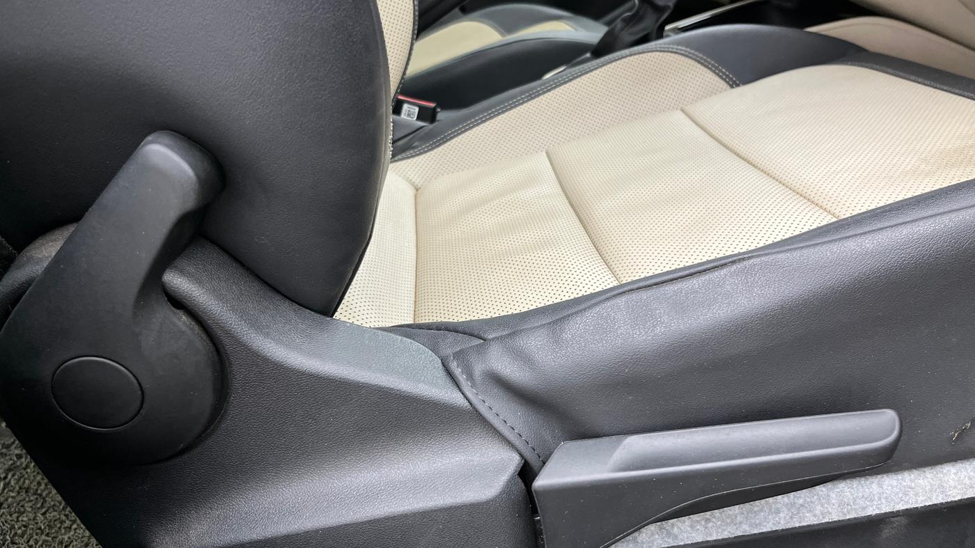 2023 Skoda SLAVIA STYLE 1.5L TSI DSG, Petrol, Automatic, 86,028 km, Driver Side Adjustment Panel
