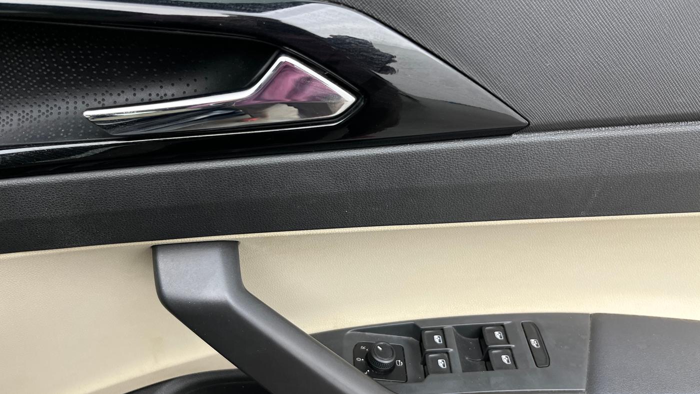 2023 Skoda SLAVIA STYLE 1.5L TSI DSG, Petrol, Automatic, 86,028 km, Driver Side Door Panels Control