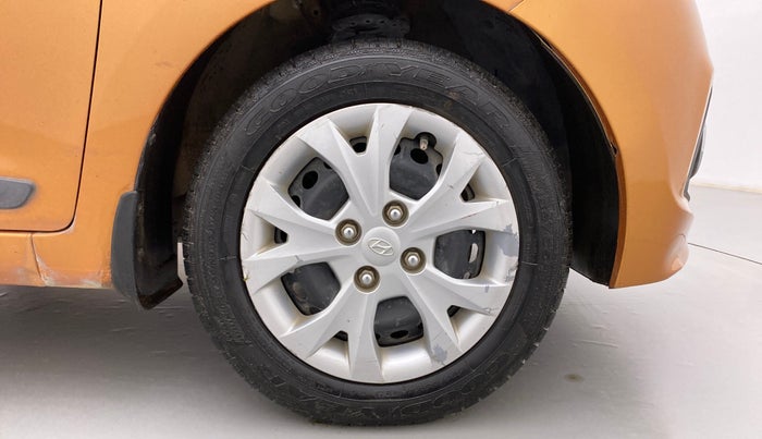 2013 Hyundai Grand i10 SPORTZ 1.2 KAPPA VTVT, Petrol, Manual, 67,372 km, Right Front Wheel