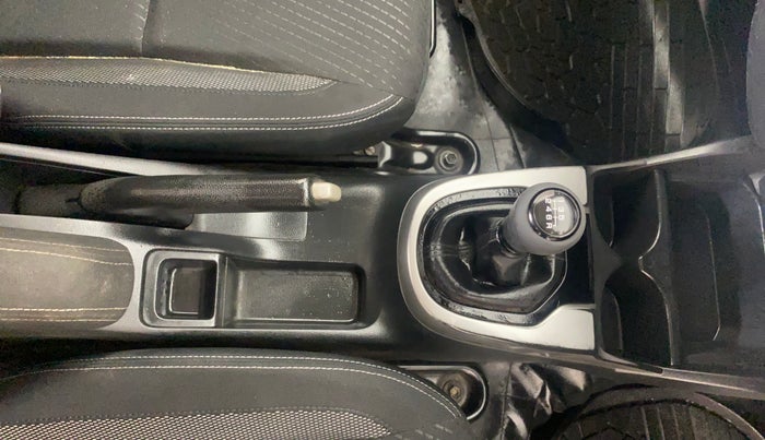 2018 Honda WR-V 1.5L I-DTEC VX MT, Diesel, Manual, 1,09,212 km, Gear Lever