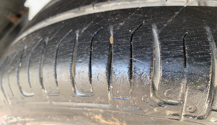 2014 Maruti Wagon R 1.0 VXI, Petrol, Manual, 44,453 km, Right Rear Tyre Tread