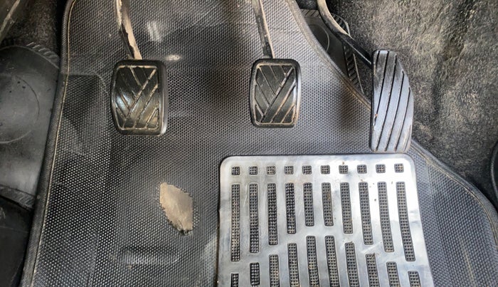 2014 Maruti Wagon R 1.0 VXI, Petrol, Manual, 44,453 km, Pedals